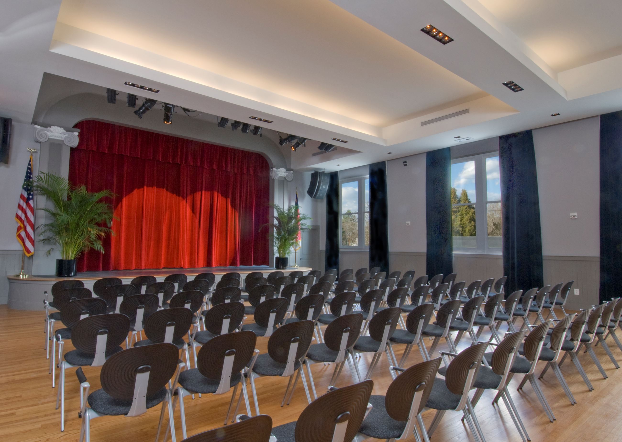 auditorium (ferns) JPG